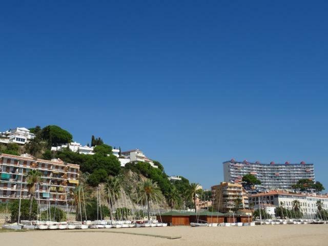 Apartament Duplex En Frente De La Playa Al Lado De Barcelona Canet De Mar Zewnętrze zdjęcie